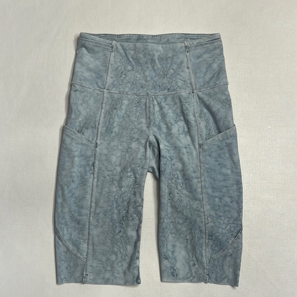 Lululemon Fast and Free Short 10" City Grit White Blue Fog - Picture 1 of 5